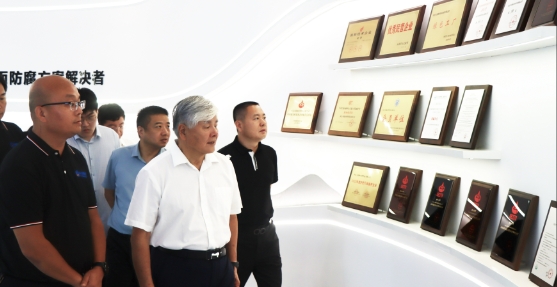 中國(guó)在非企業(yè)社會(huì)責(zé)任聯(lián)盟、中國(guó)五礦化工進(jìn)出口商會(huì)領(lǐng)導(dǎo)一行蒞臨天創(chuàng)新材料參觀(guān)考察